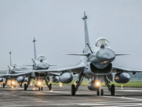 说出来你可能不信,红旗国悦2025款红旗国悦9座带卫生间60万起