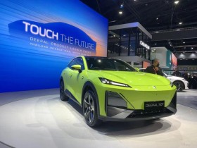 特价24款丰田FJ酷路泽永远的经典仅售40万手续齐当天票可按揭