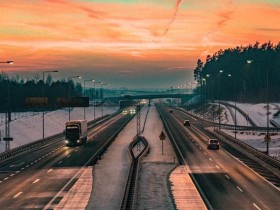 众汇消息:2025款7座丰田海狮白色现车45万急售赠3年质保