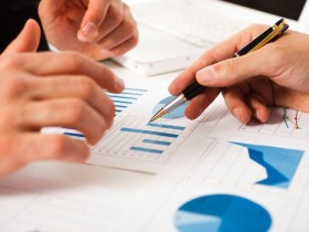 根据公开数据显示,红旗国悦总部7座房车版带床带卫生间北京落地多少钱