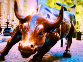 说出来你可能不信,丰田考斯特7座限量版促销 后排180度平躺座椅演示