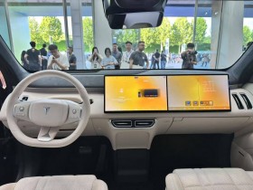 简要回顾一下,丰田考斯特7座商务旅居版咸阳落地多少钱