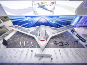 说到底,2025款酷路泽3500GR运动版3.5TT黑红双拼色 适配五年分期零压力